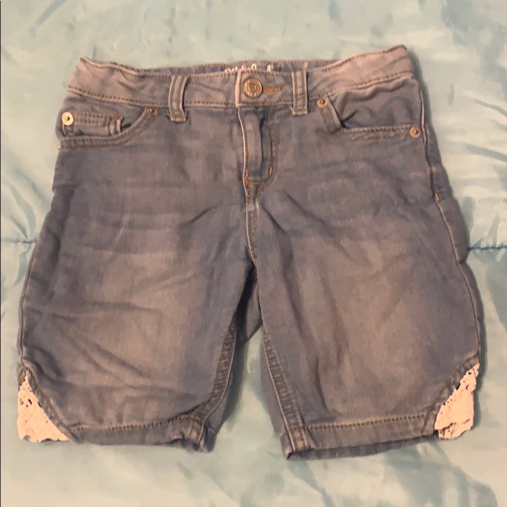 Cat & Jack Bermuda shorts with lace size 6/6x